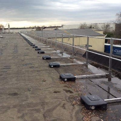 Secteur industriel : sécurisez vos toits et accès !
